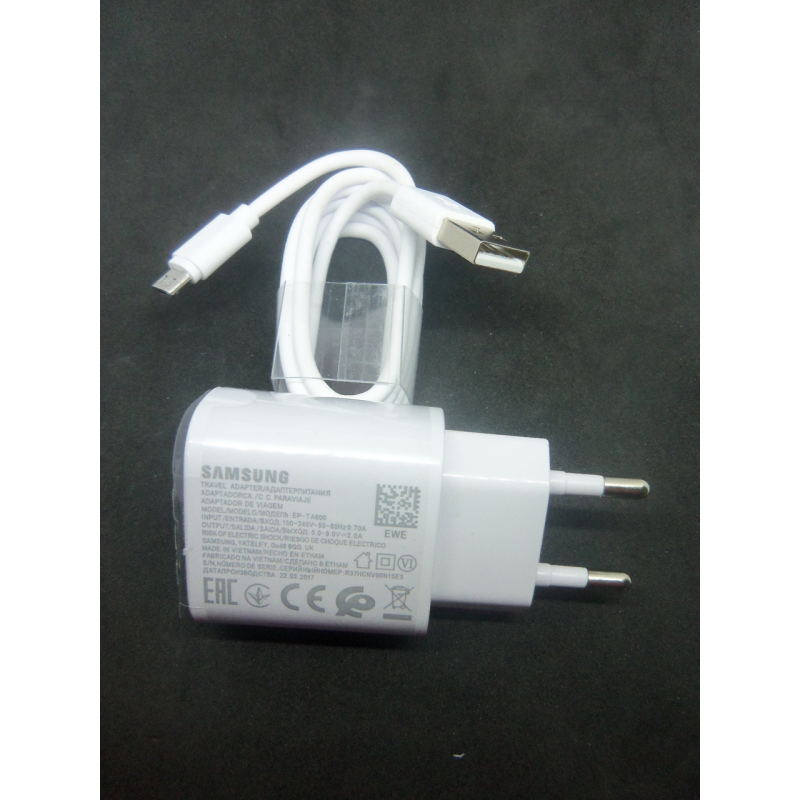 Мережевий зарядний пристрій EP-TA600 Fast Charger 5V 9V 2A з кабелем micro USB колір білий